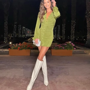 Grön klänning  - Knappt använd 