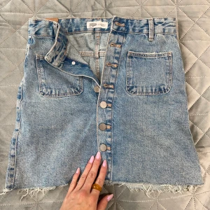 Kjol - Denim, storlek 34