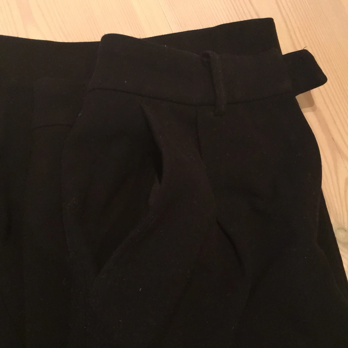 Svart kostymbyxa  - 91