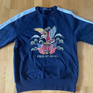 Ralph Lauren tröja strl S - Helt ny Ralph Lauren tröja nypris/ordinarie pris 2400kr exklusiv. 