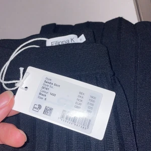 Filippa K kjol  - Aldrig använd