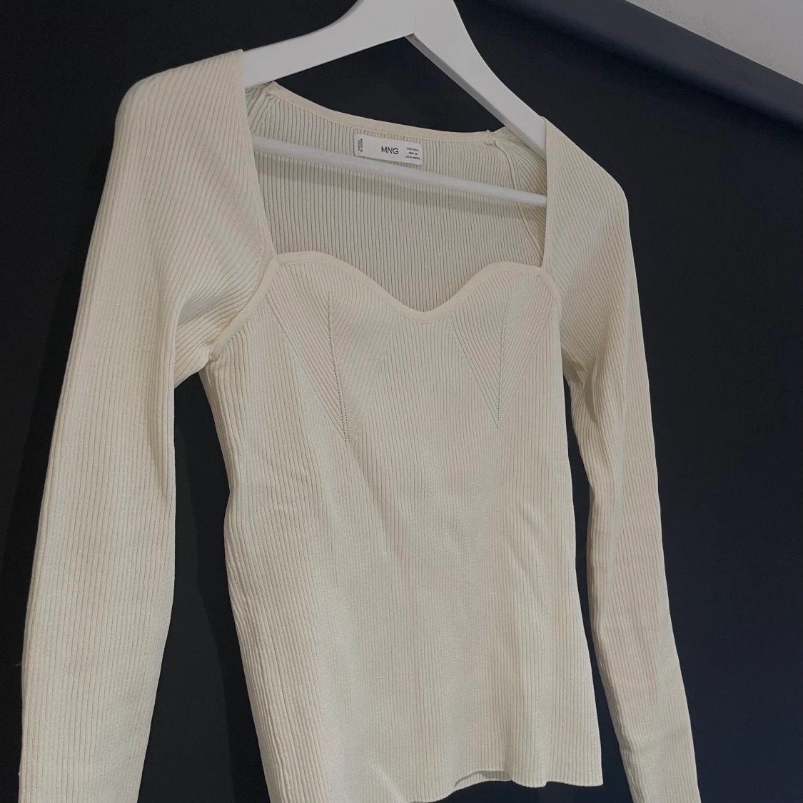 Stickad tröja Mango