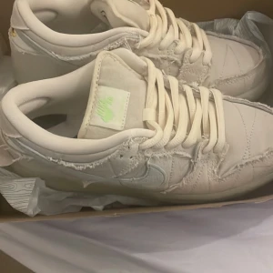 Säker Nike Sb dunk mummy - Säljer mina dunka då jag använt dom en gång kände att de inte riktigt var min stil 
