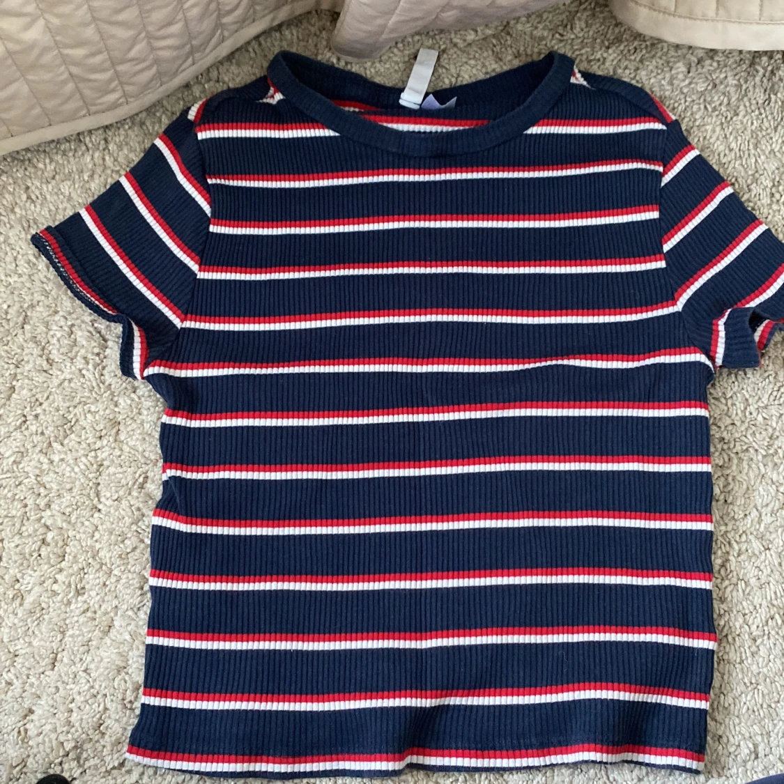 Randig croppad topp strl M