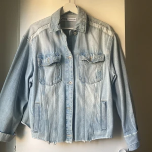 Jeans jacka Zara - Overzise jeans jacka från Zara