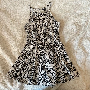 Jumpsuit topshop - Jumpsuite från topshop i strlk 34. för liten, säljes därför 🌷🌷