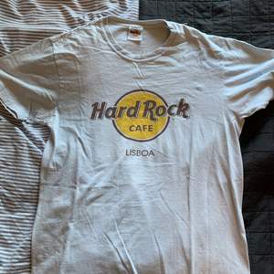 Vintage hardrock cafe tshirt Storlek M/L, bra skick, kan mötas eller frakta!