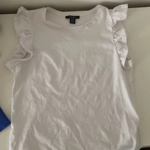 Volang linne - Volang linne från amisu, storlek xxx men passar ändå upp till m beroende på vilken passform man vill ha❤️ köp direkt för 170 (då är frakten inräknad❤️)