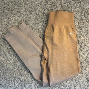 Beaybl tights - Ett par tights som är använda ett fåtal gånger - 200 kr.