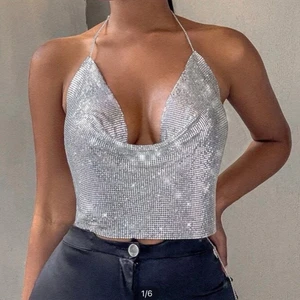 Drömmig topp - Årets snyggaste topp från shein. Den är otroligt fin och allt jag föreställde mig men jag fick hem den i en för liten storlek. Den är därför aldrig använd. Storlek L