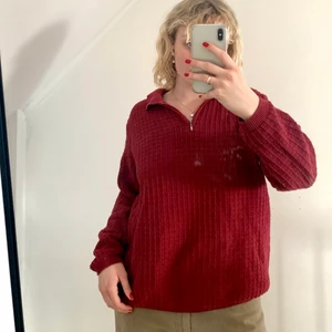 Tjocktröja - Mysig tjocktröja köpt second hand i 90tal/retro-stil🌸