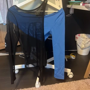 Bodysuit - En bodysuit i två delar. Säljer för att det är för stor. Kommer i förpackningen den kom i.