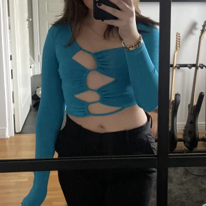 Topp från bershka  - Topp från bershka, aldrig använd. Prislappen är kvar. Storlek s. Pris 80 kr 