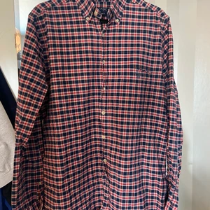 Gant skjorta strl S - Säljer en skjorta av Gant i storlek S, men skulle tro att den även passar er som har M