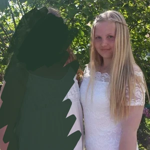 Examensklänning/ Studentklänning  - En vit klänning 