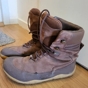 Winter boot - Vivobarefoot boots, bought it last year. A bit stingy on side but other than totally fine. Size: Female 39