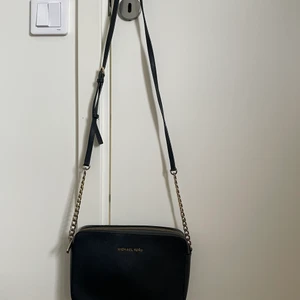 Michael kors väska - Ord pris 1600 sek