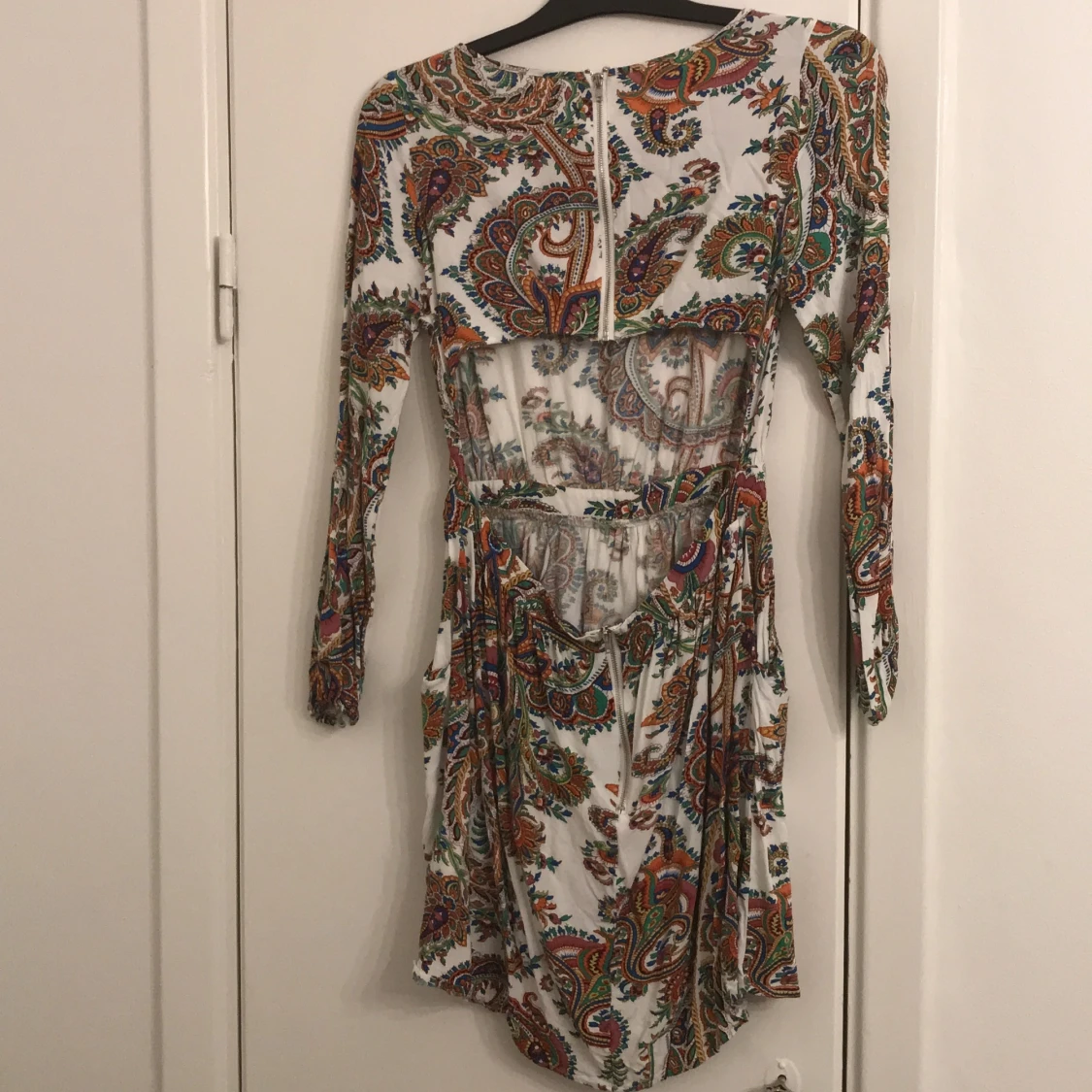 Blommig klänning strl S - 90