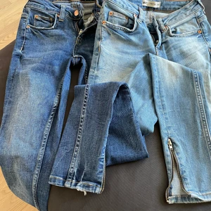 Kristen Jeans - 2 par Kristen Jeans från Gina Tricot, dragkedja nertill på benen.