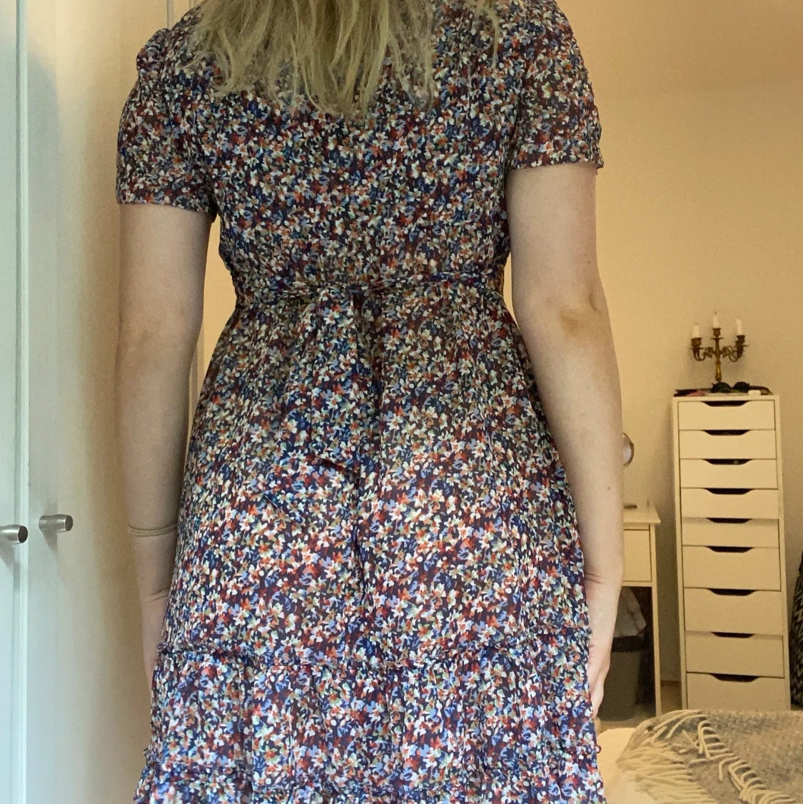 Blommig klänning - 90