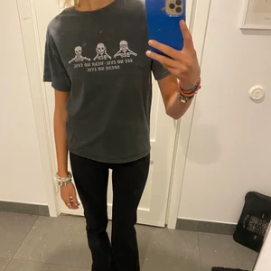 T shirt med tryck - Cool t shirt som passar till allt