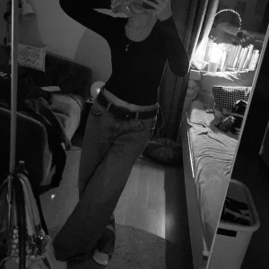 Baggy jeans - Säljer dessa lågmidjade baggy jeans som är från zara! Nytt! Har köpt de 1 vecka sen❤️