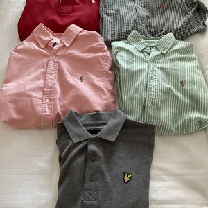 Ralph Lauren skjortor  - Säljer av mina Ralph Lauren skjortor de inte längre passar mig. Skjortorna är i fint skick . Storleken på dessa är M slim fit edition. Säljs för 200kr st, tar du fler får du bättre paket pris. Hämtas upp i centrala Malmö .