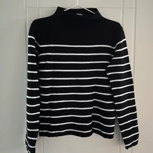 Tröja  - Stilren varm tröja 