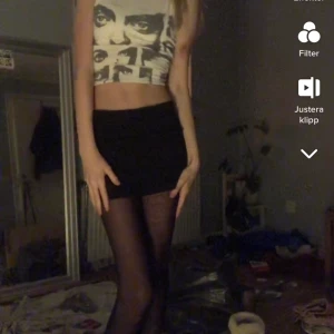 Cool top 😎  - En fin cool top kan tändas stylas på många sätt men passar inte min kroppstyp vet inte vart den är ifrån men väldigt cool