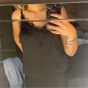 Linne - Linne från hm i stl xs. Nyskick. Säljer för 30kr+frakt🤍