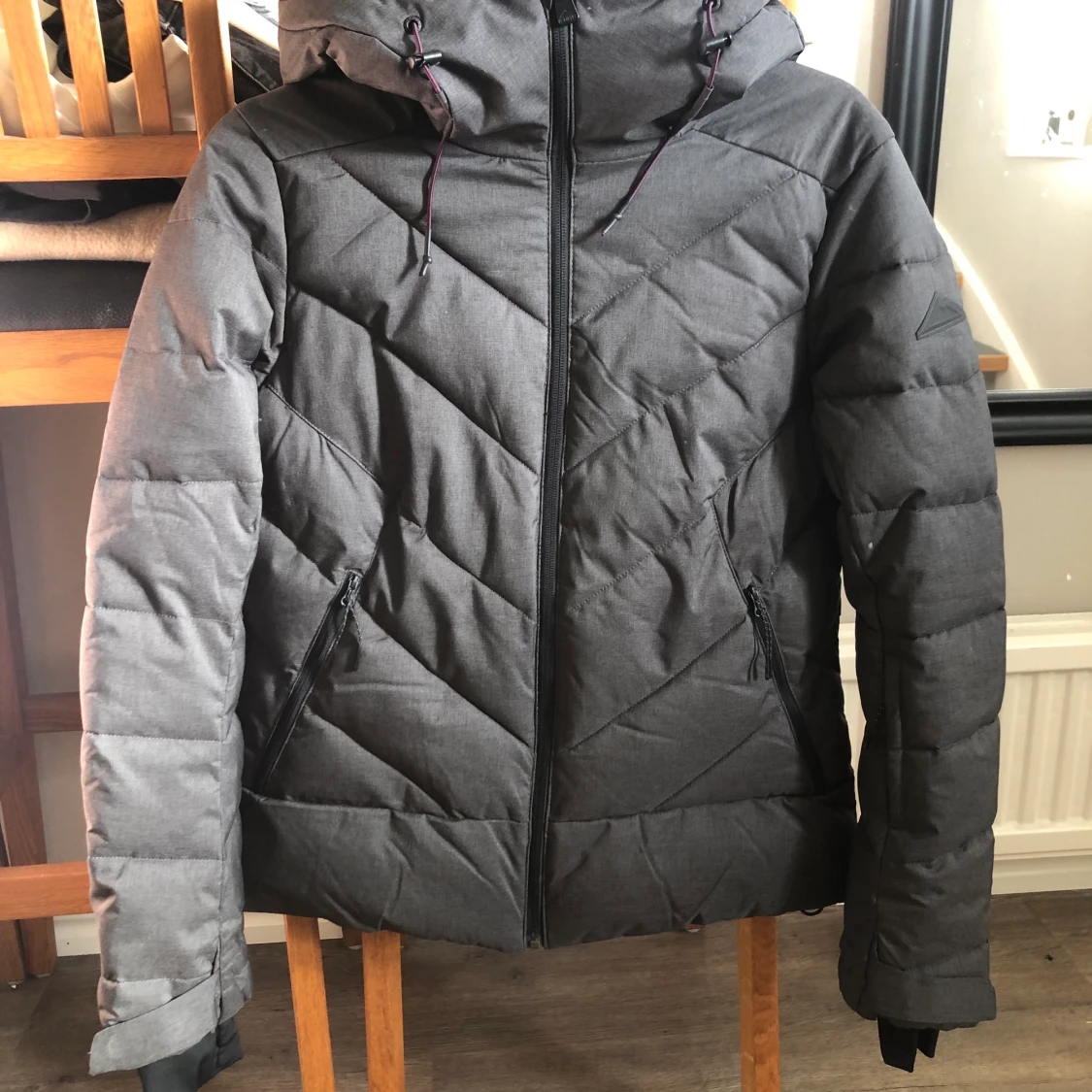 Mörkgrå Skidjacka 