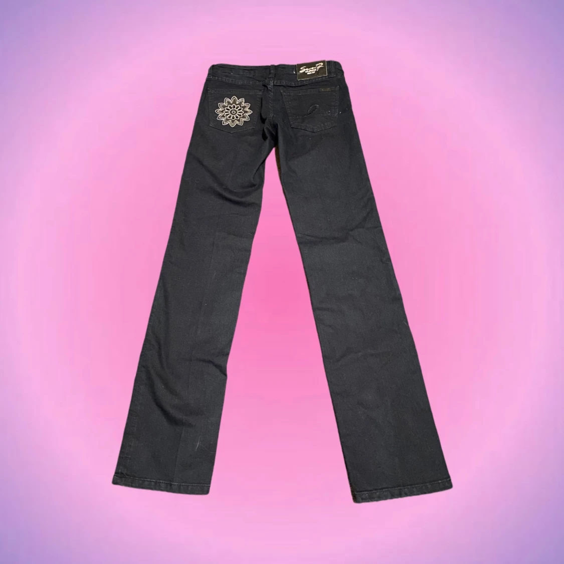 Lågmidjade jeans med detaljer