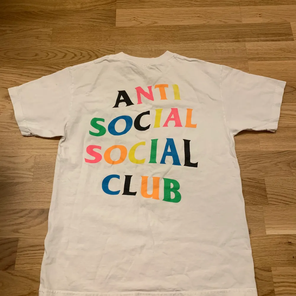 Tee ASSC size M.  Condition: used . T-shirts.