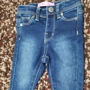 Baby byxa - Baby byxa. Bra som ny. Storlek 68 