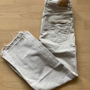 Ljusa jeans från lager 157 Modellen lane  Storlek S
