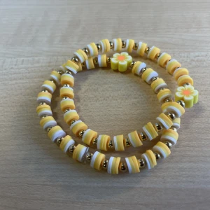 Jewelstar Armband - Armband från Jewelstar med blommotiv.