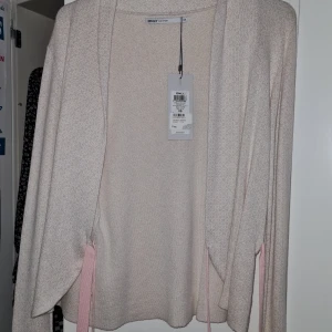 Kofta - Odd molly öiknande kofta från ONLY. Oanvänd då prislappen är kvar 