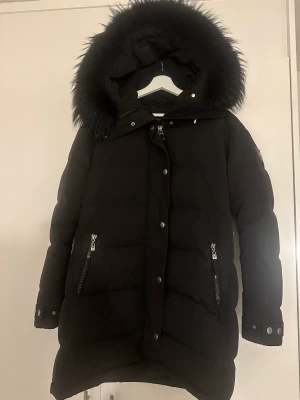 Hollies  - Jacka från hollies. Bra skick men använd. 