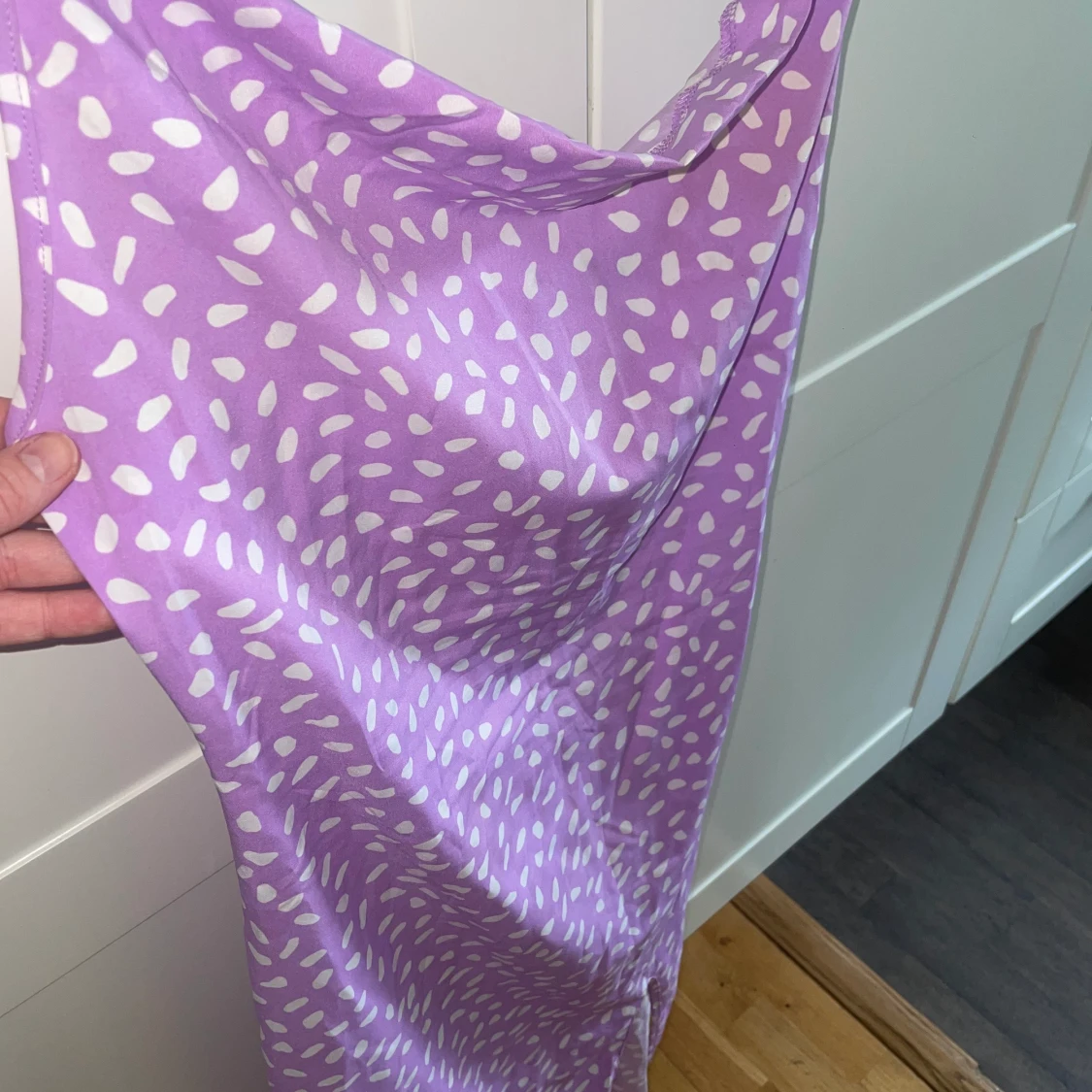 Lila- prickig klänning, storlek M.  - 91