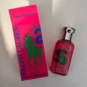 Parfym - En helt ny parfym som inte riktigt var min doft. Frakt tillkommer!