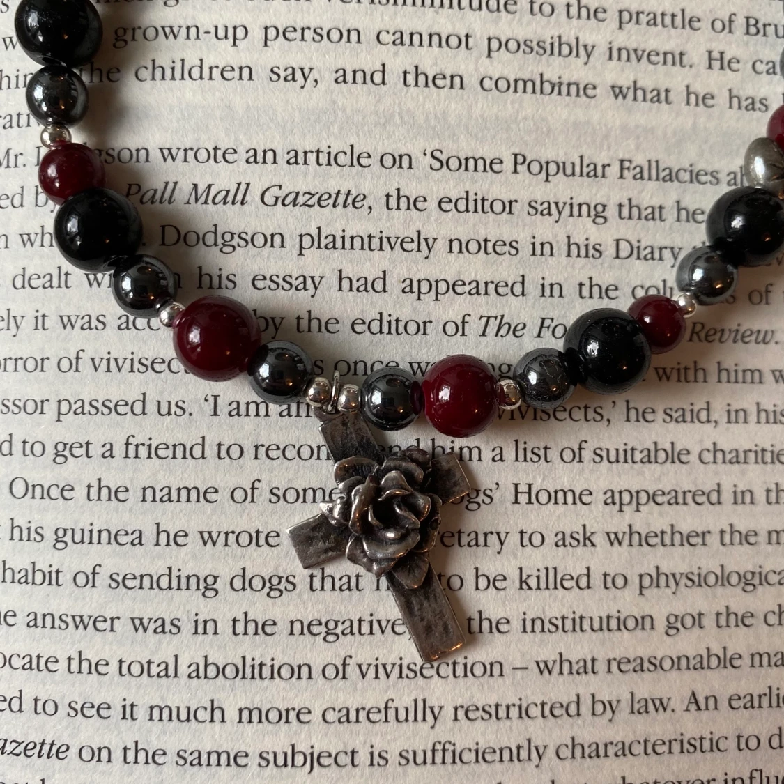 Svart halsband ✝️ - 90