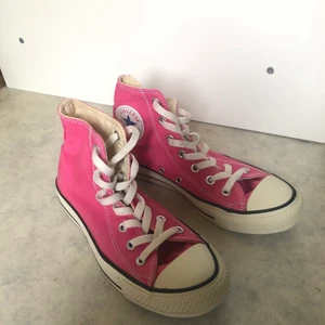 Rosa converse - Rosa Converse Strl 37,5, använd ett fåtal gånger