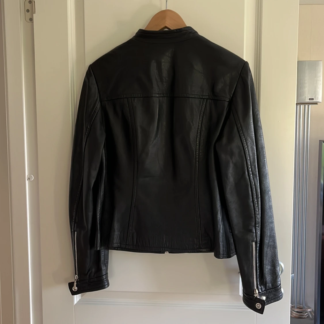 Svart skinnjacka - 90