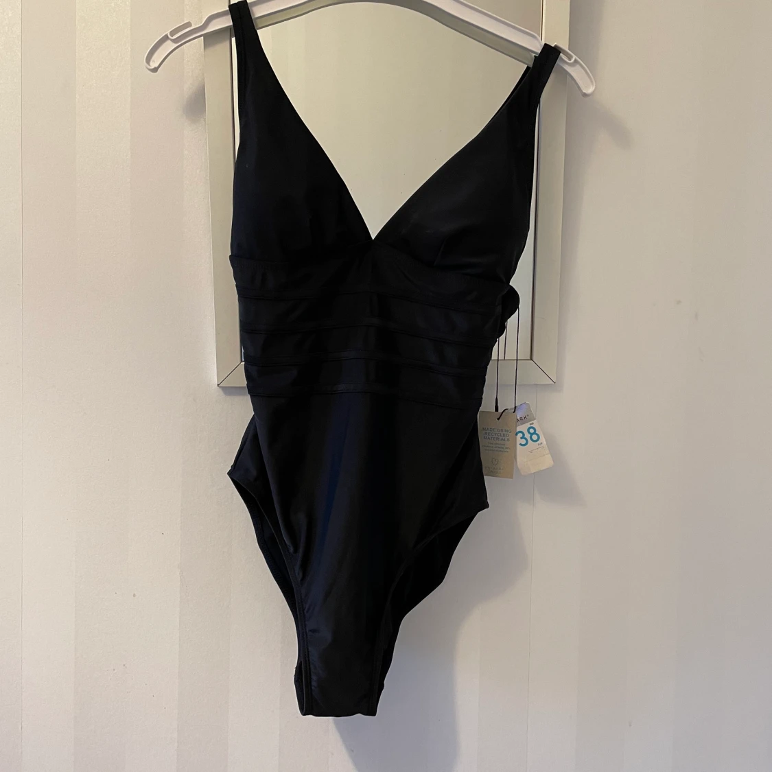 Oanvänd body storlek 38