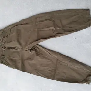 Military green Zara Jeans. I love the baggy fit but I bought a size too small! High quality and super trendy color