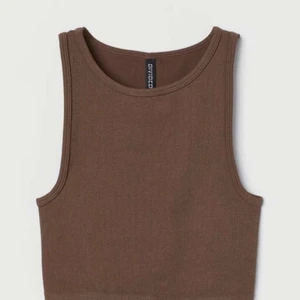 Ribbad tanktop brun  - Använd ett fåtal gånger, bra skick!