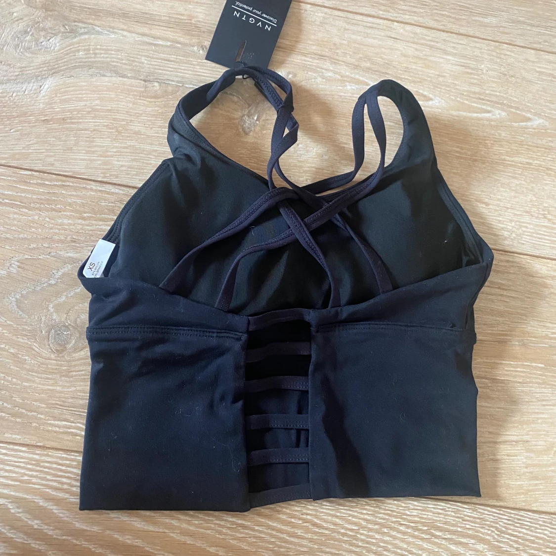 Nvgtn svart topp! Bara testad  - 90