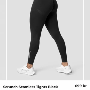 Icaniwill tights  - Fina tights från Icaniwill, med scrunch. Stl S  Fint skick och hela, loggan har lite effekter men inget man tänker på ( se bild)