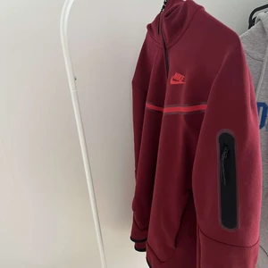 Nike Tech - 8/10 skick (kom med ett gemensamt pris)
