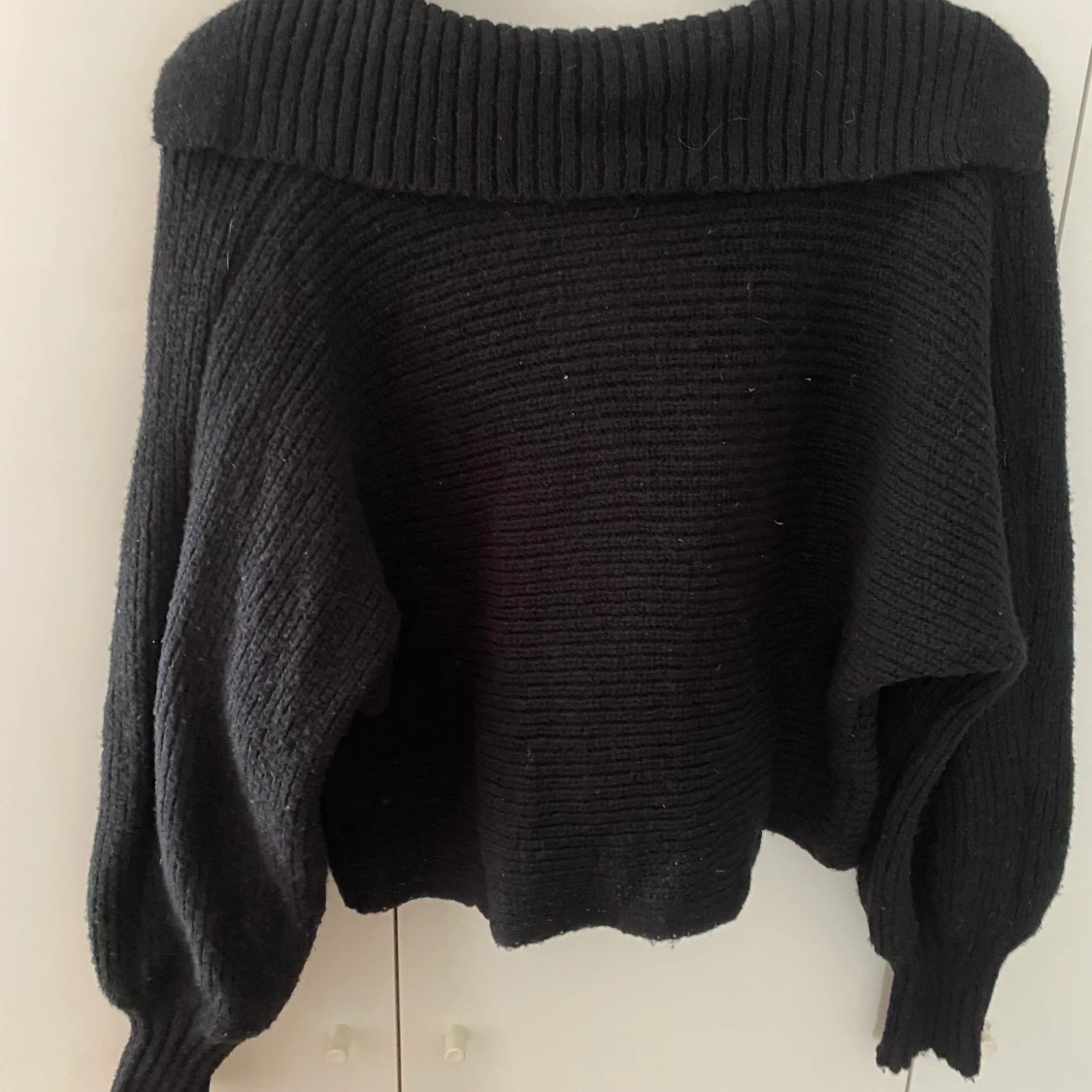 Stickad tröja svart - 90